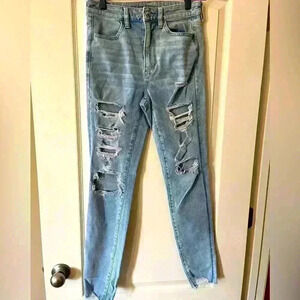American Eagle Highest Rise Jegging Women’s size 6 long.